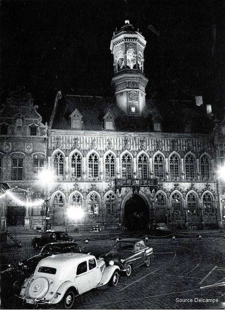 59 Mons en Baroeul Hotel de Ville.jpg
